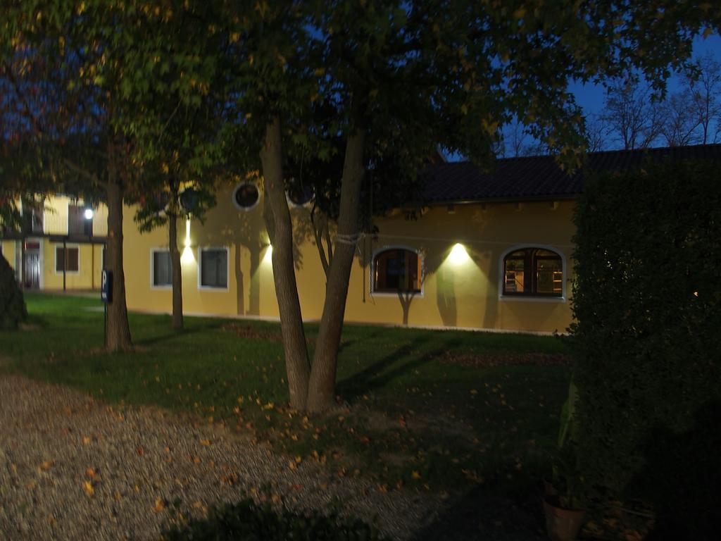 Agriturismo Greppi Crescentino エクステリア 写真